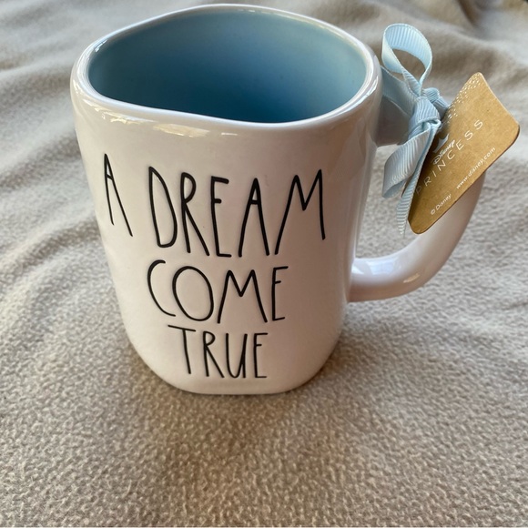 SOLD! Dunn Disney🏰Princess Artesian Collection”A Dream Come True!”Double Sided - Picture 9 of 10